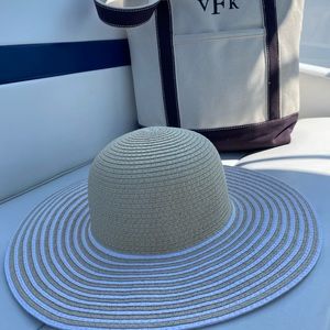 White stripe sun hat